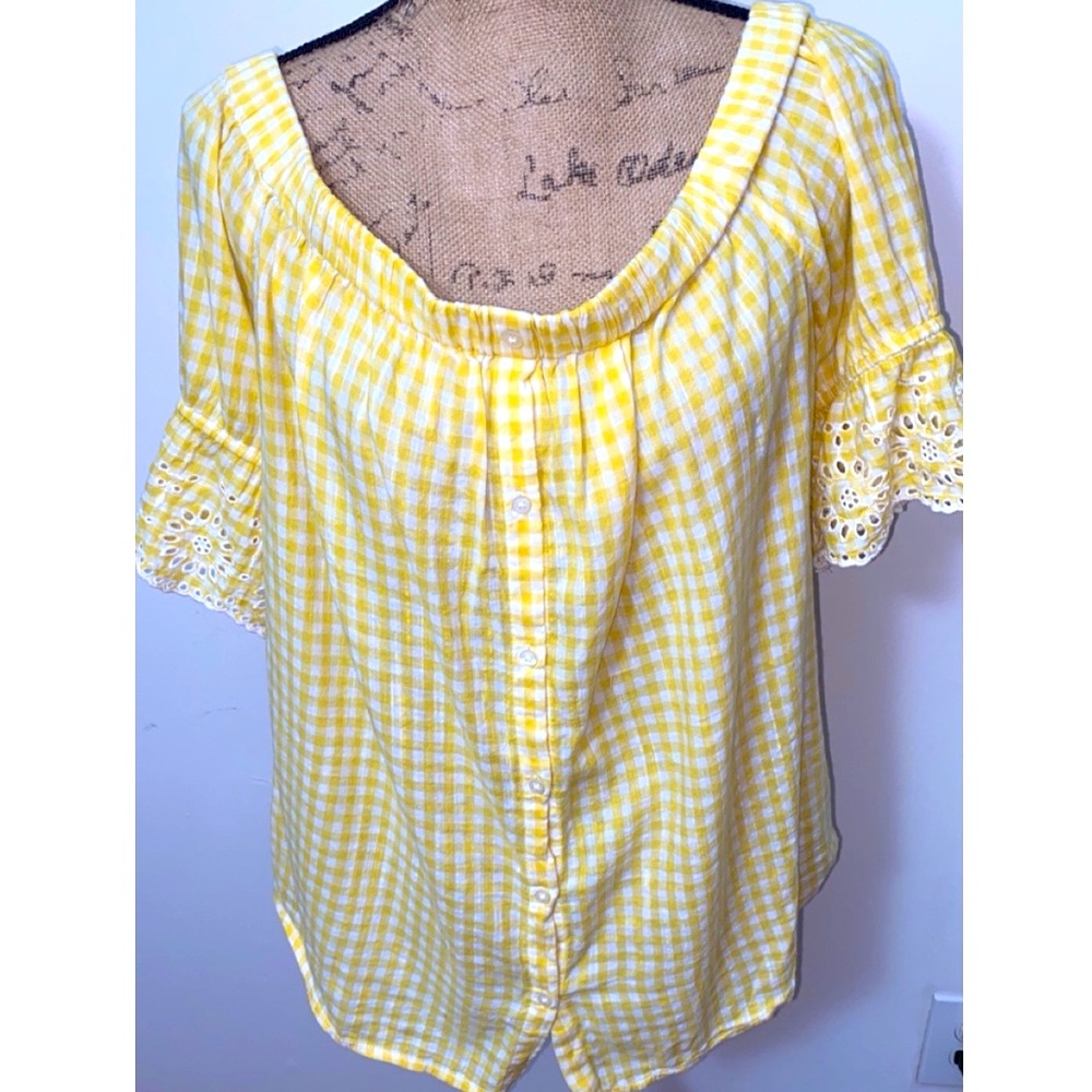Old Navy Off the shoulder yellow blouse top